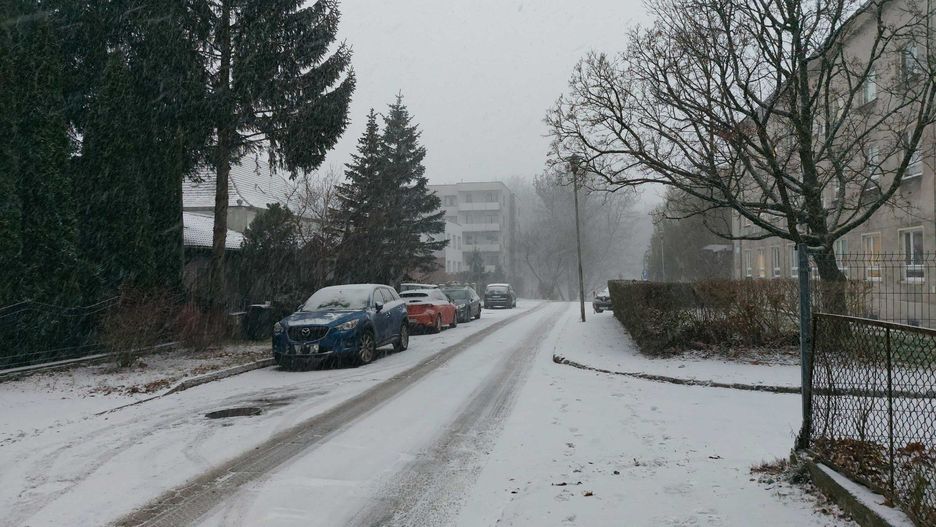 Poniedzakowy poranek przywita nas intensynymi opadami niegu.