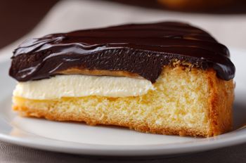 Bostońskie ciasto z kremem. Jest łatwe, a robi ogromne wrażenie