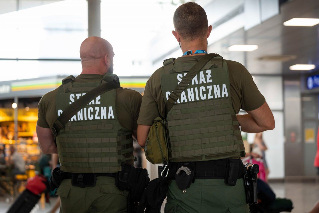 Rzeszów: Agresywny pasażer stwarzał zagrożenie dla bezpieczeństwa lotu