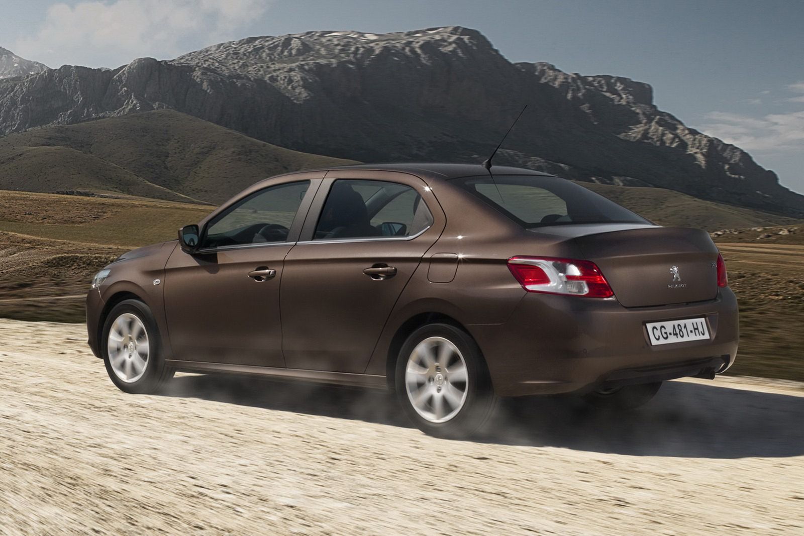 Globalny Peugeot 301 i nowe zdjęcia [galeria] 9