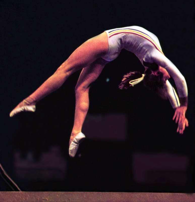 Nadia Comăneci w 1976 roku