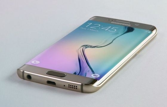 Samsung wygrywa w sprzedaży smartfonów z Apple na świecie, ale przegrywa w USA