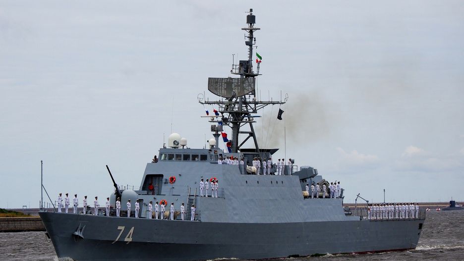 Irańska marynarka odparła atak piratów na tankowiec