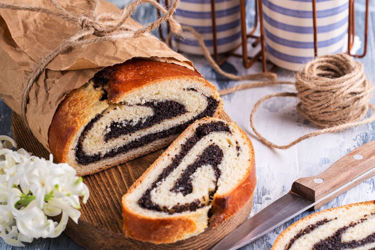 Poppy Seed Roll - Delicacies