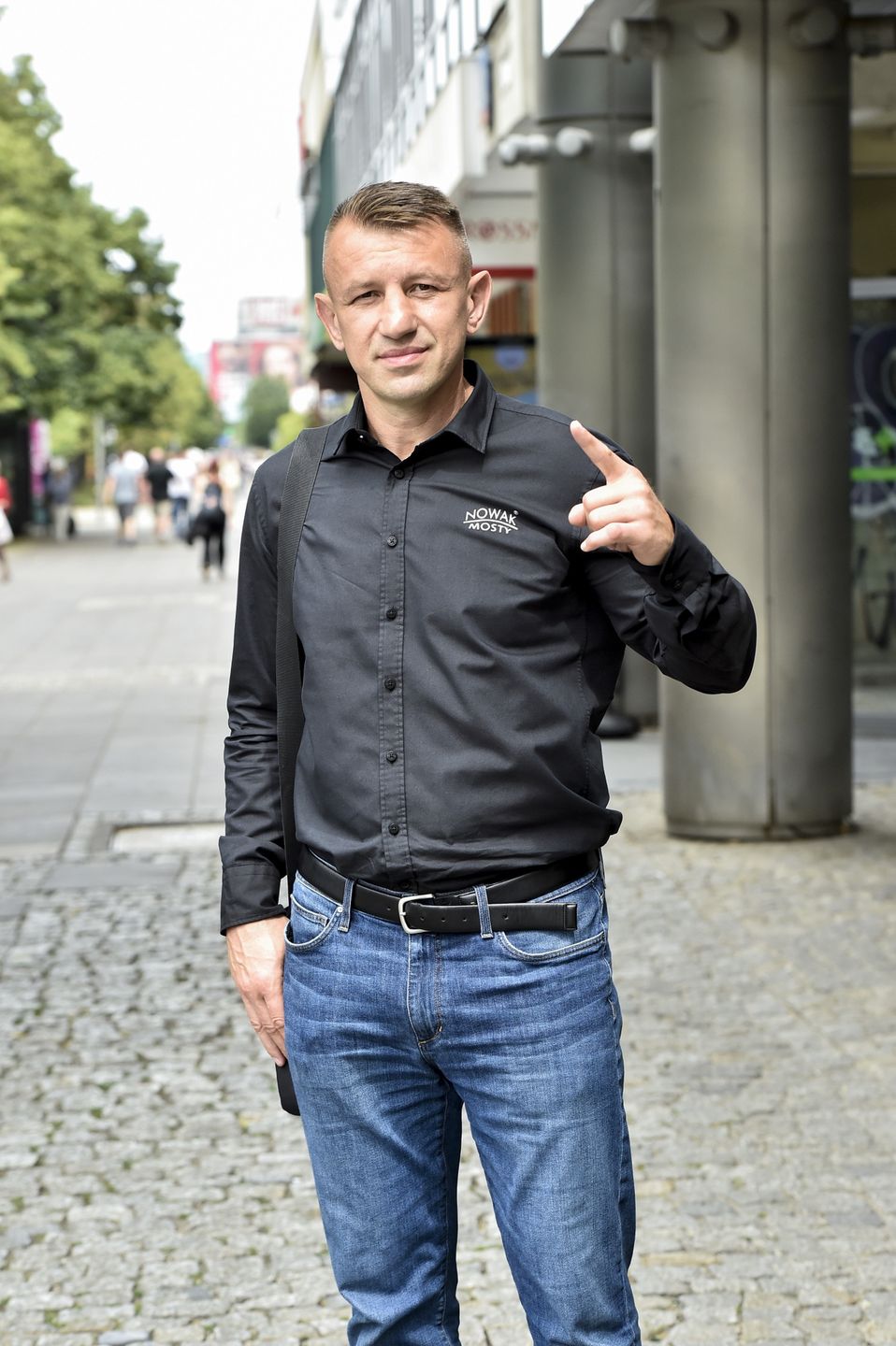 scena z: Tomasz Adamek, SK:, , fot. AKPAczerwiec 2023, ddtvn, TVN, paparazzi, Tomasz Adamek