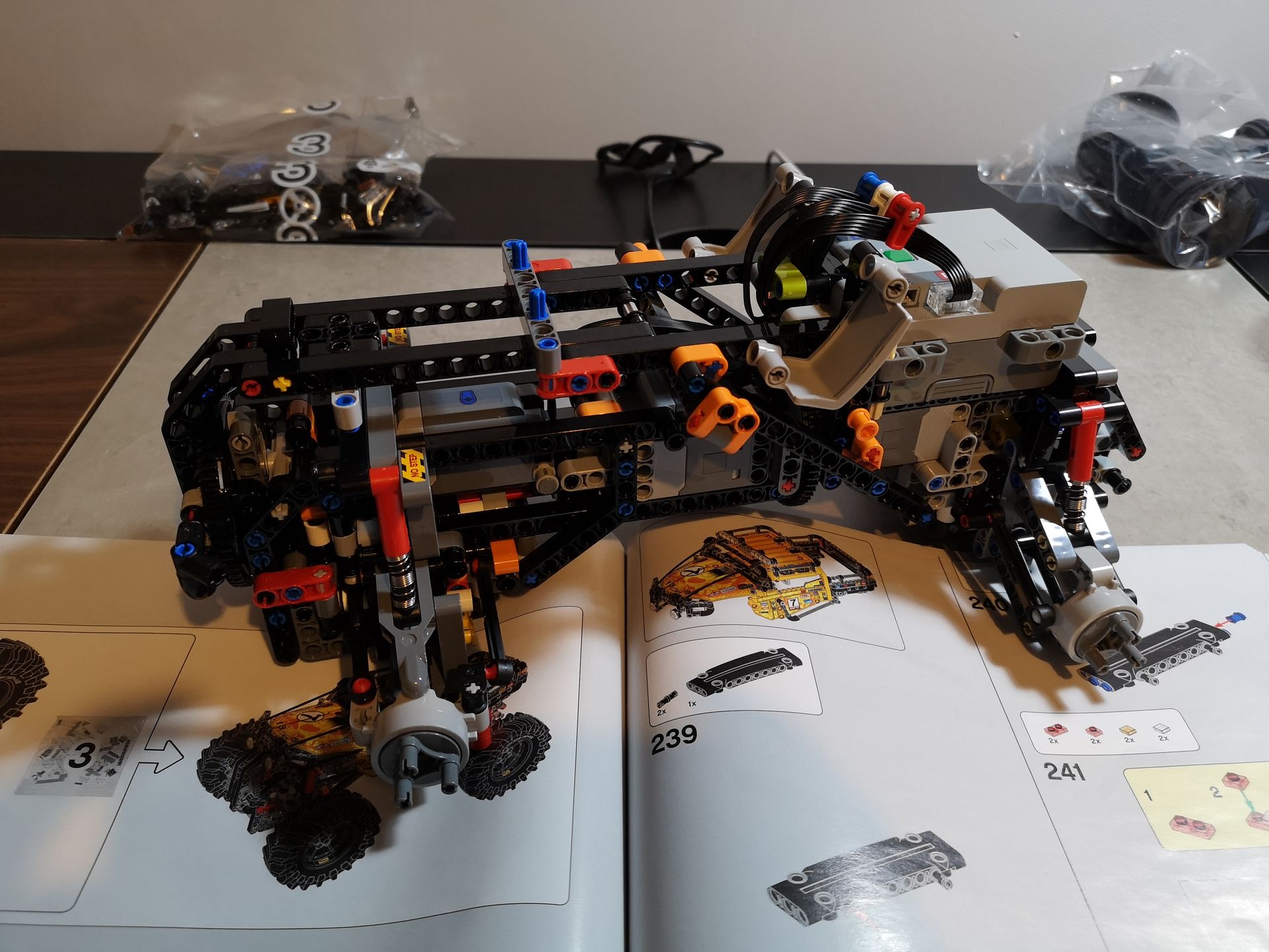 Recenzja LEGO Technic 42099: samochód terenowy sterowany smartfonem 24
