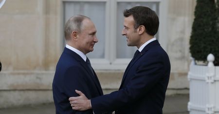 Ujawniają, co Putin miał powiedzieć Macronowi. "Zrobił aluzję do Hiroszimy i Nagasaki"