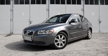 Volvo S40 D2 Kinetic DRIVe - porządek po szwedzku [test autokult.pl]