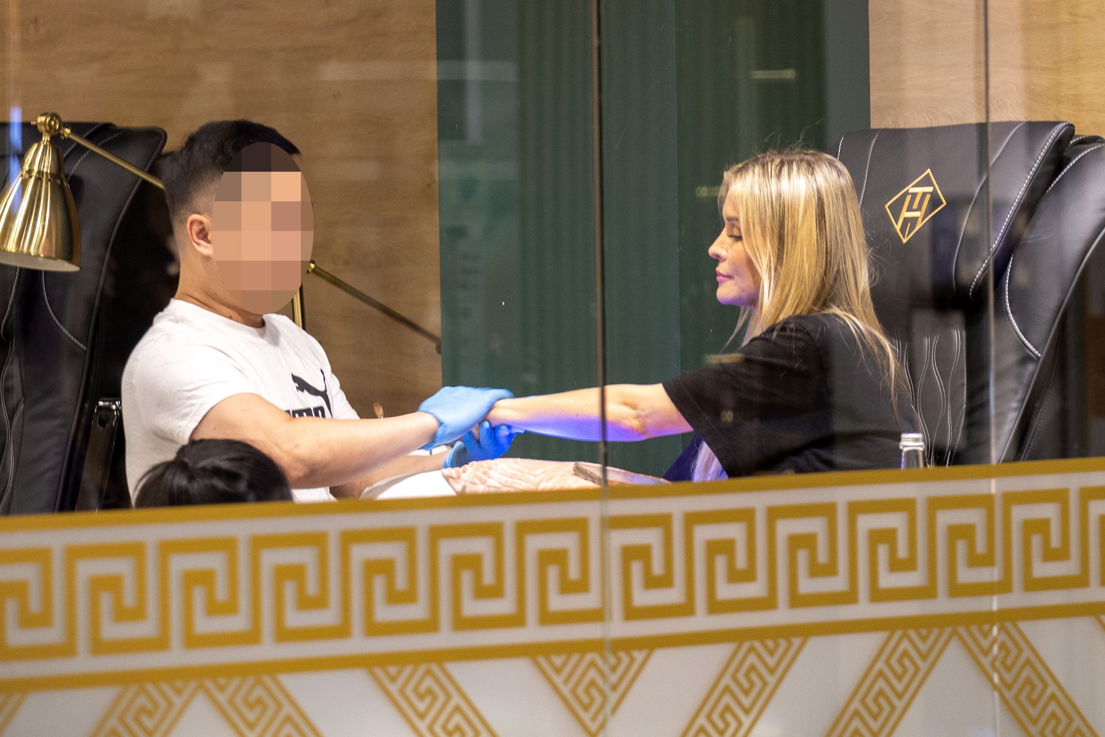 Joanna Krupa na manicure i pedicure