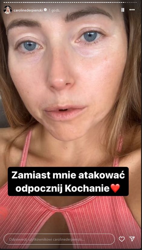 Caroline Derpienski uderza w Agatę Rubik
