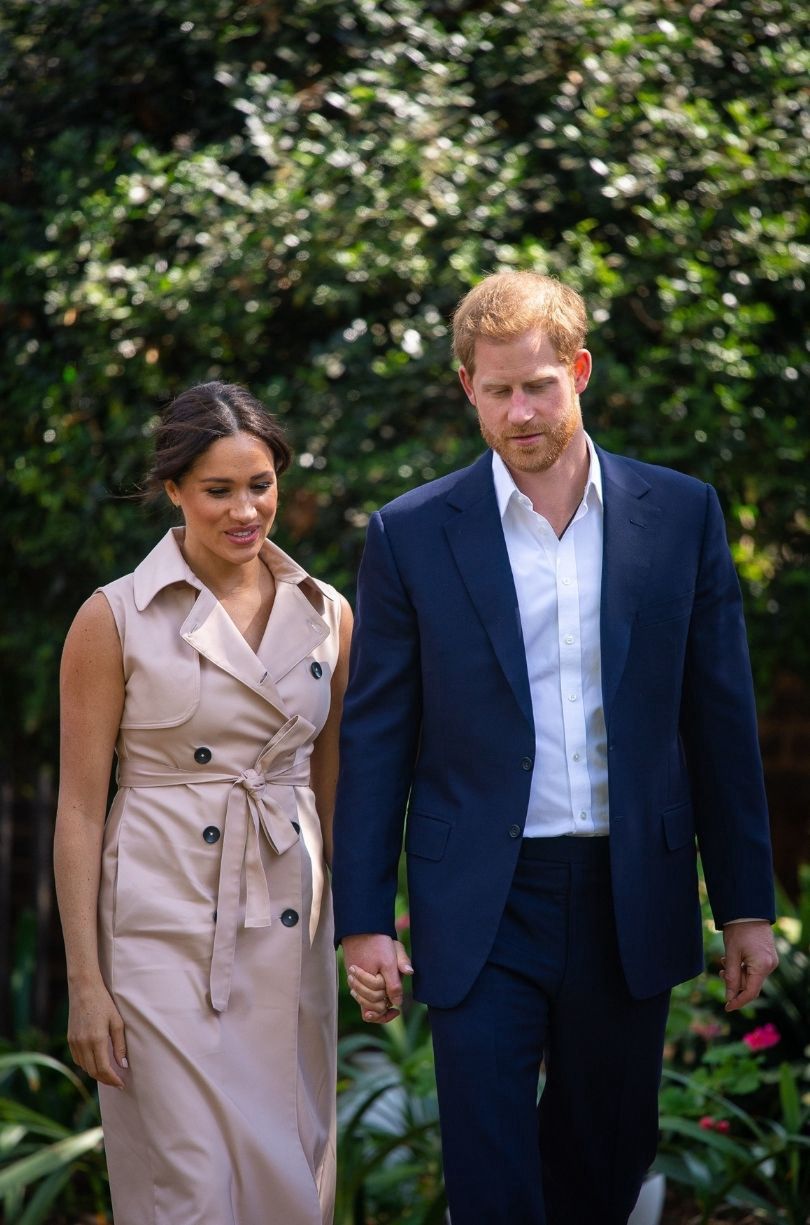 Narodziny córki pomogą księciu Harry'emu i Meghan Markle naprawić relacje z royalsami?
