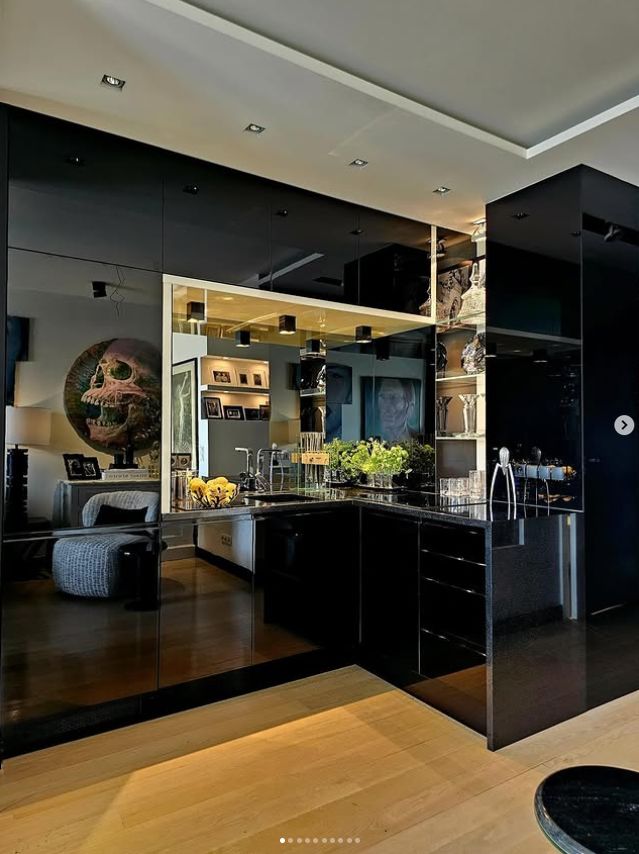 Krzysztof Miruć pokazał kawalerkę