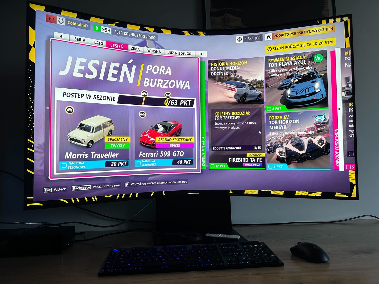 Samsung Odyssey Ark - ten monitor jest kolosalny