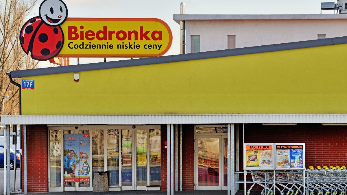 Biedronka pod ostrzałem. Chodzi o koszyk zakupowy 