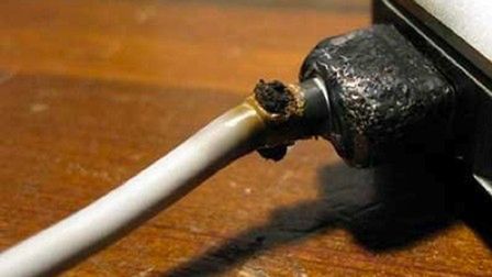 Płonący MagSafe w Macbooku Pro 1