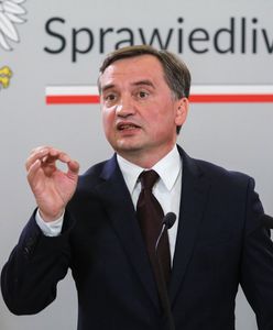 Szarża kierowcy SOP po buspasie. Ziobro pasażerem