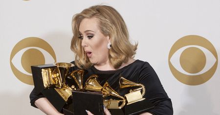 Adele zdobyła 6 STATUETEK Grammy! (ZDJĘCIA)