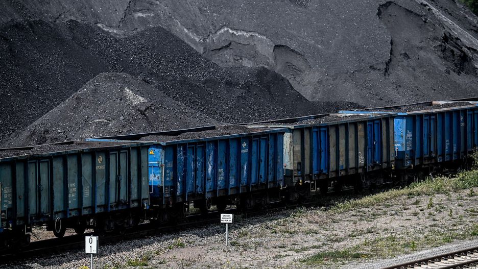 W 2024 r. polskie kopalnie wydobyły prawie 44 mln ton węgla kamiennego, o 4,3 mln ton mniej niż w 2023 r. Sprzedaż wyniosła 42,5 mln ton, o 3,7 mln ton mniej rok do roku.
