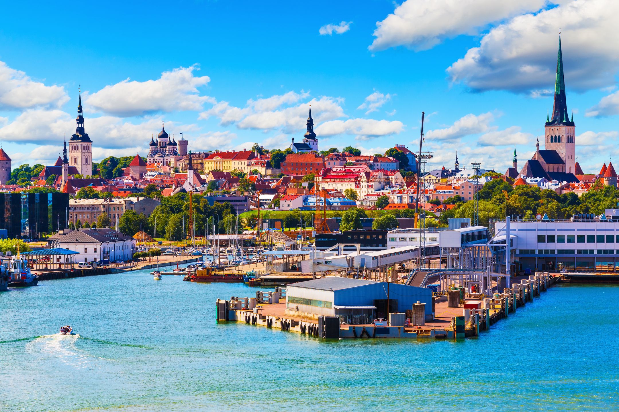 Europejskie kraje, w tym Estonia apelują o zakończenie turystyki z Rosją