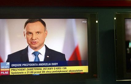 Andrzej Duda i Beata Szydło z orędziami: w TVP najpierw premier, w TVN24 i Polsat News - prezydent