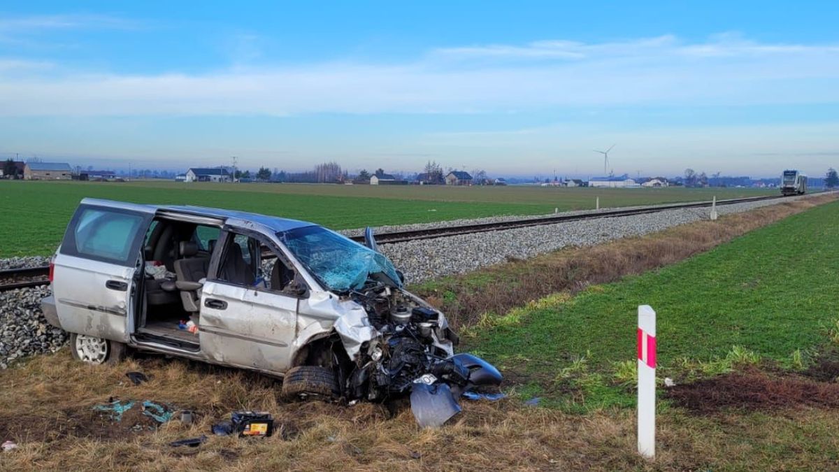  Zderzenie szynobusu z samochodem osobowym