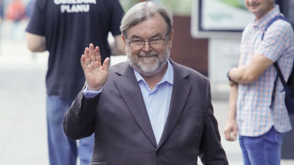 scena z: Edward Miszczak, SK:, , fot. Norbert Nieznanicki/AKPA
buty skórzane, garnitur, Gwiazdy DDTVN, sylwetka, ddtvn, paparazzi, Edward Miszczak