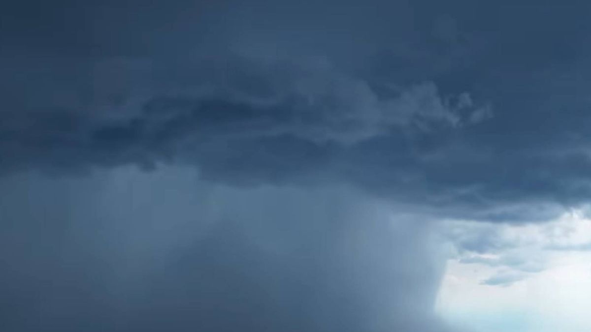 "Downburst" w Mielcu. Superkomórka burzowa szalała na Podkarpaciu