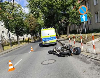Wypadek na ul. Sienkiewicza w Płocku. Motocyklista trafił do szpitala!