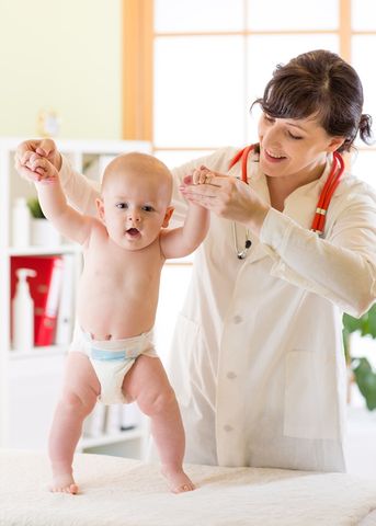Obniżone napięcie mięśniowe często występuje u niemowląt