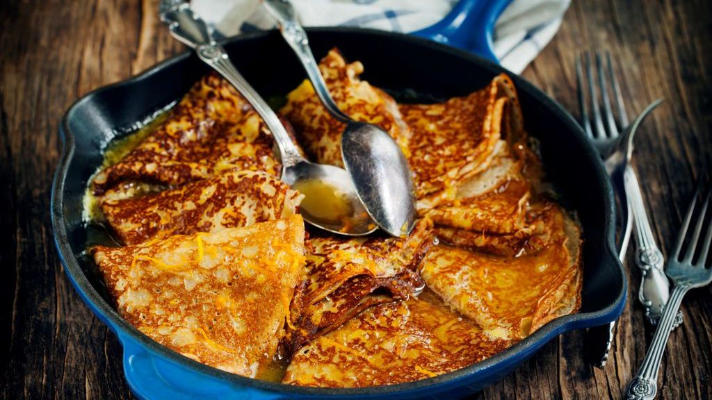 Crepes Suzette. Tradycyjny francuski deser