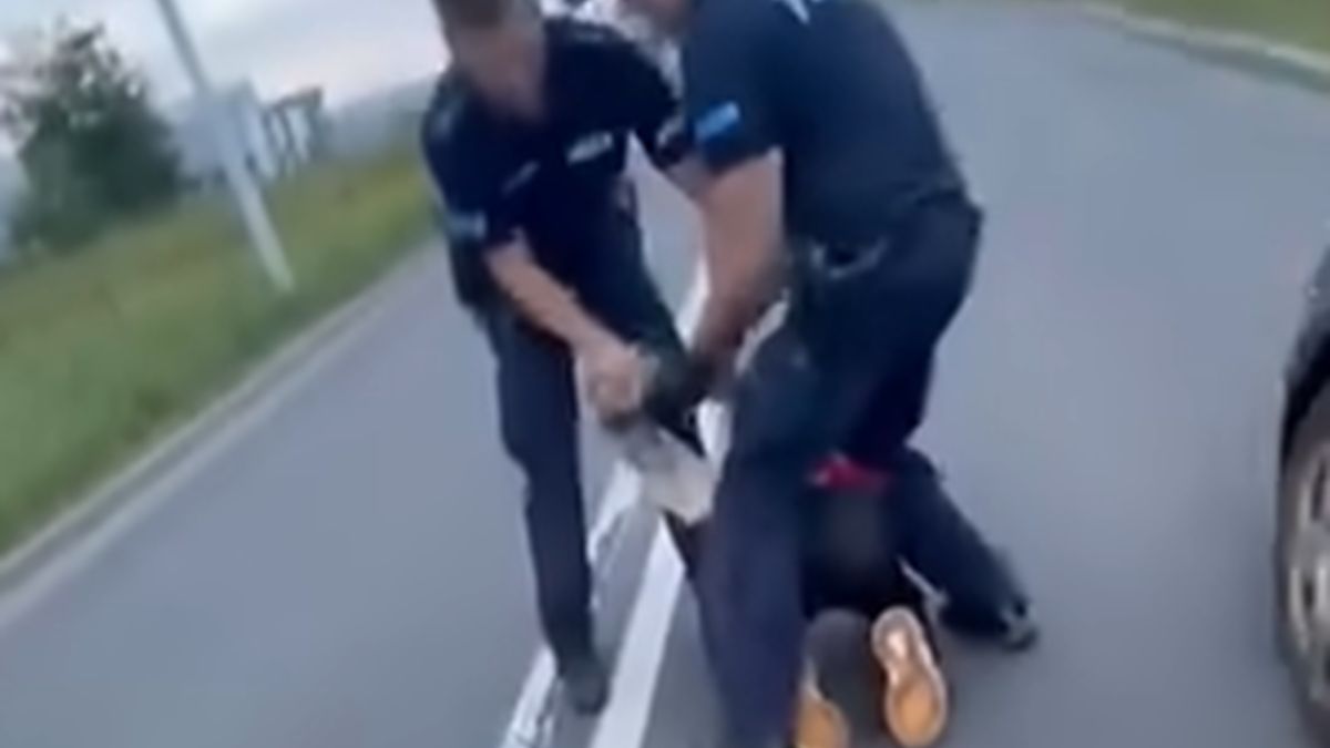 Interwencja policji wobec mężczyzny.