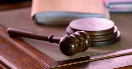 Trener siatkówki molestował dziewczynkę. 62-latek trafił do aresztu