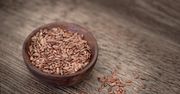 Siemię lniane. Polskie superfood nie dla wszystkich. Na co warto uważać?