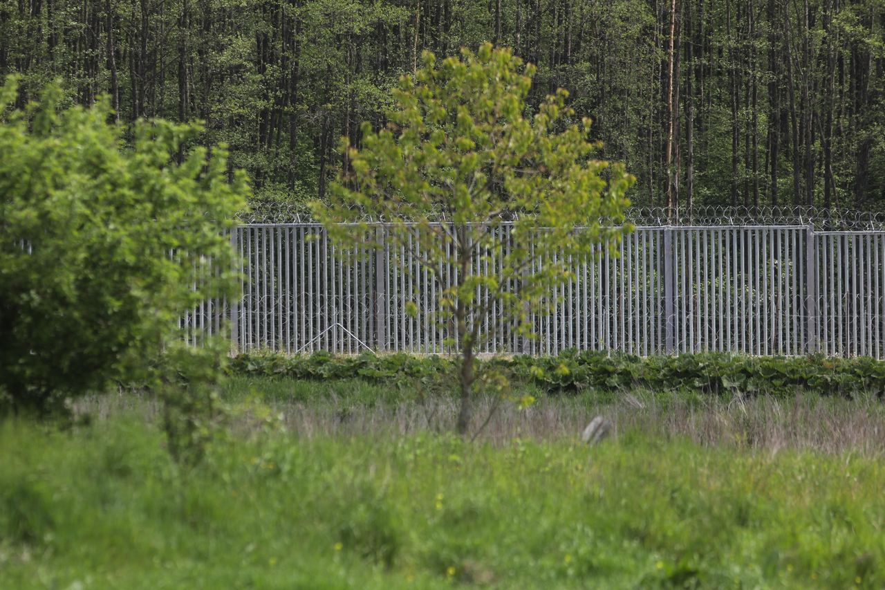 Czasowy zakaz przebywania przy granicy z Białorusią? Jest projekt MSWiA