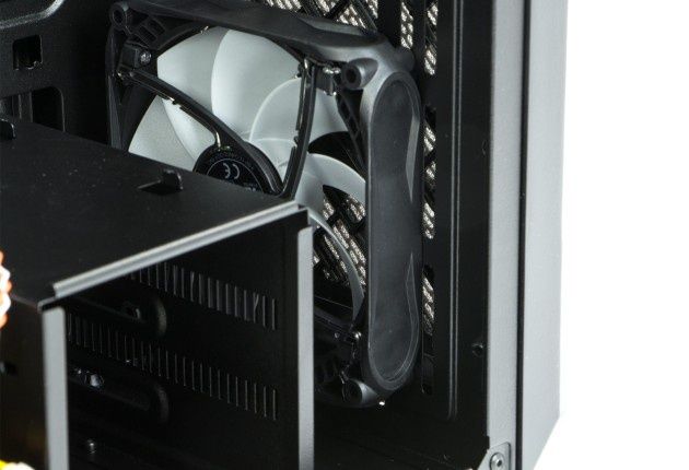 FSP CMT210 przedni wentylator klatka hdd