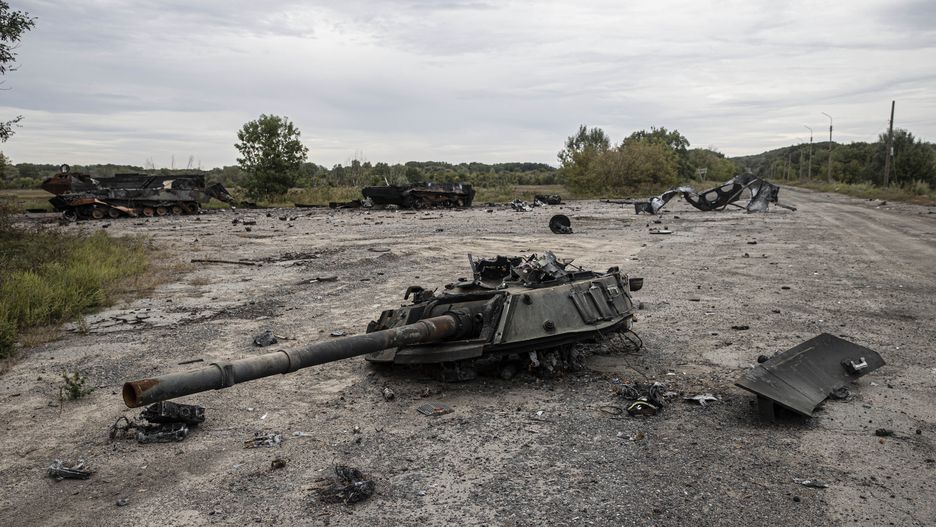 Reszty rosyjskiego pojazdu pancernego w obwodzie charkowskim