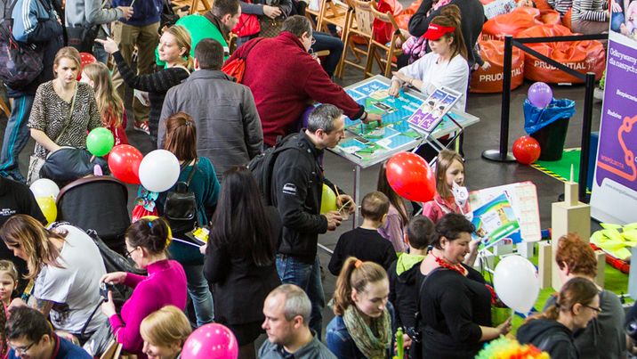 Warszawa. Tegoroczne Warszawskie Dni Rodzinne to ponad sto różnych wydarzeń w różnych dzielnicach stolicy. w sobotę 11 września będzie wielki rodzinny piknik na błoniach PGE Narodowy (Fundacja Zwlcz Nudę)