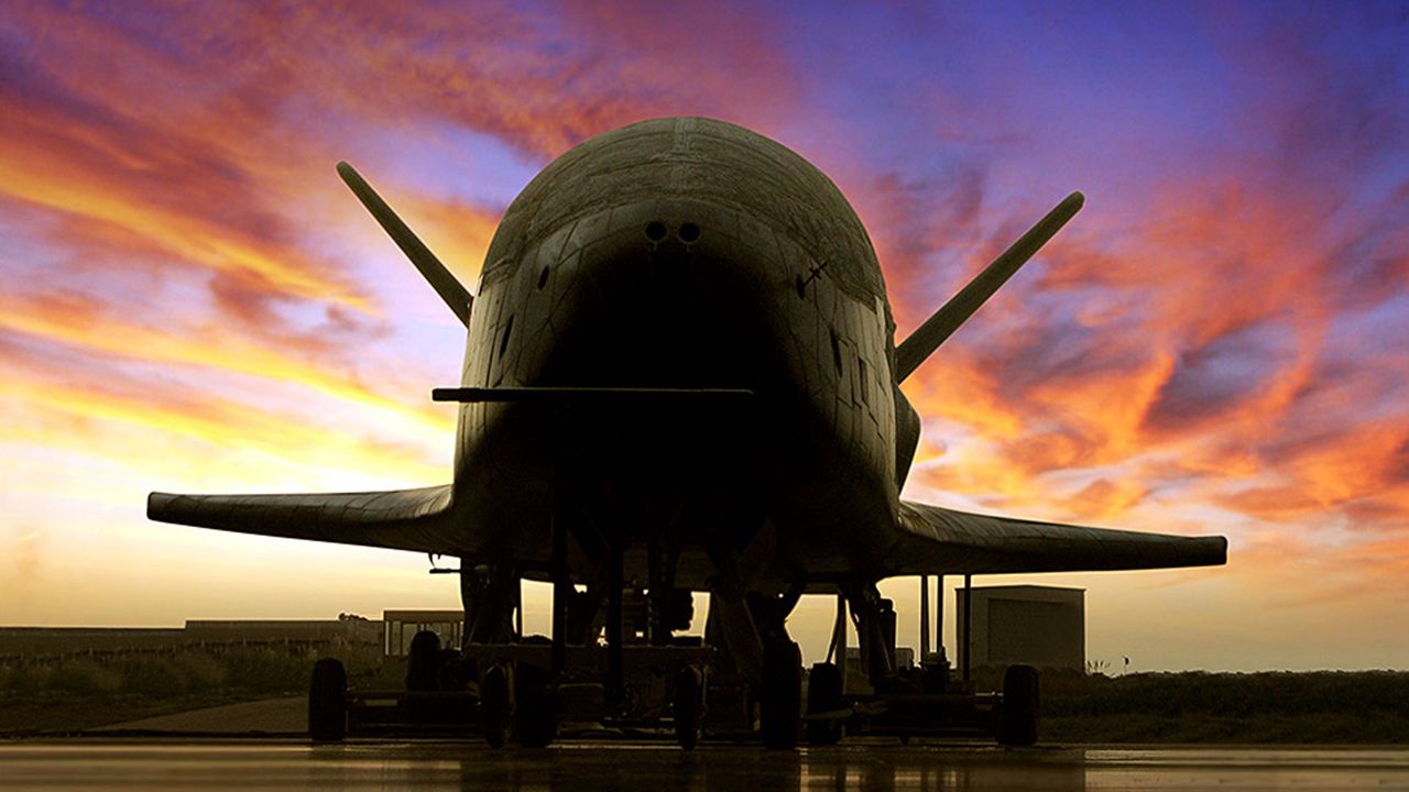 Amerykański X-37B nie lądował od 900 dni. Tajemnicza maszyna zadziwia