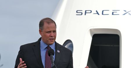 NASA i SpaceX przekładają start misji Crew-1 z powodu złej pogody