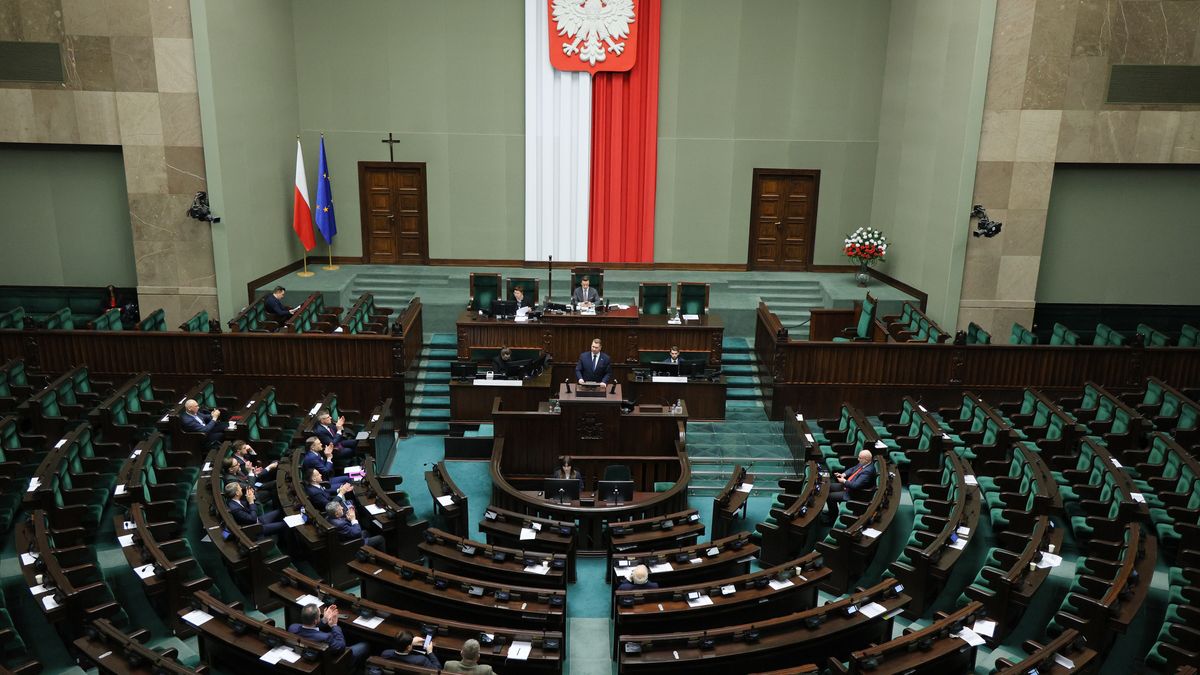 Nowy sondaż przynosi zaskakujące wyniki. Wyrównują się szanse 