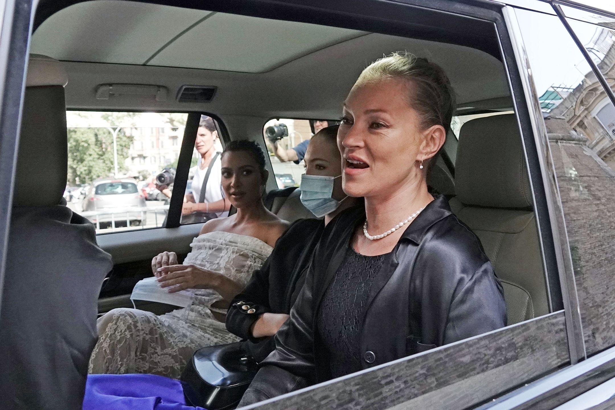 Kim Kardashian zwiedza Watykan z Kate Moss 