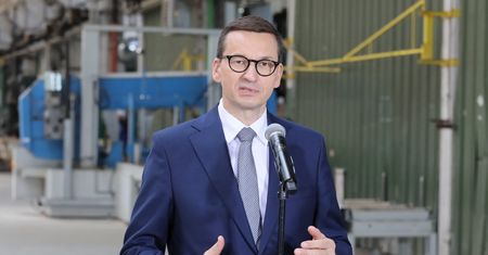 Wybory kopertowe. Premier Morawiecki złamał prawo? Kidawa-Błońska nie gryzie się w język