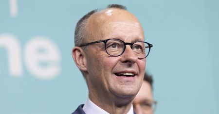 Chcą znaleźć sobowtóra Friedricha Merza. Wskazali na problem