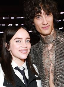 TOP 8 momentów Gen Z na Grammy 2026. Leak trasy Sabriny Carpenter, speech Billie Eilish i odważny fit Chappell Roan