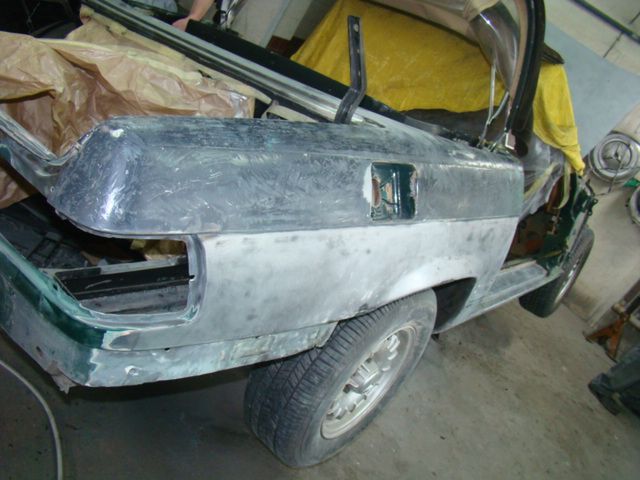 Mercedes 450 SL (R107) - błotnik