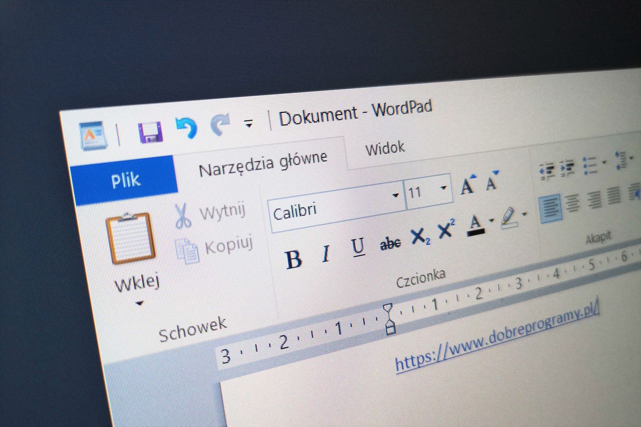 WordPad – kolejny element Windowsa 10, gdzie pojawią się reklamy Office'a, fot. Oskar Ziomek
