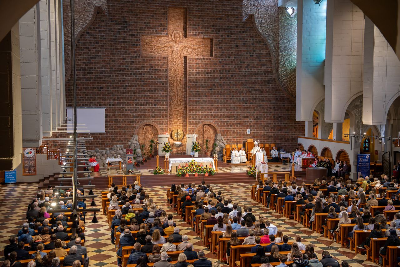 23 proc. parafian przyjęło księdza. Tyle wierni dali do kopert