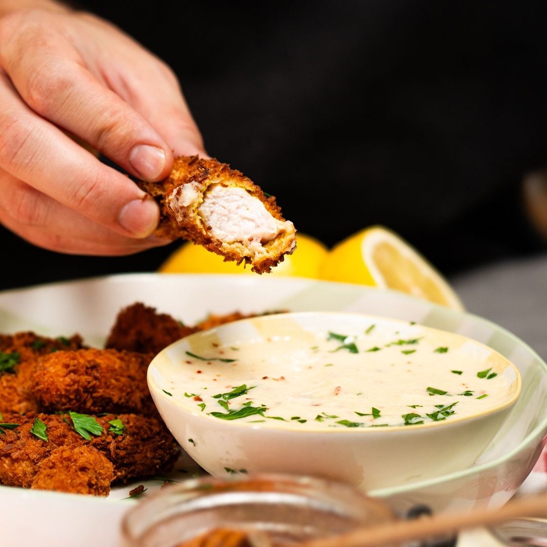 The dip goes well with chicken.