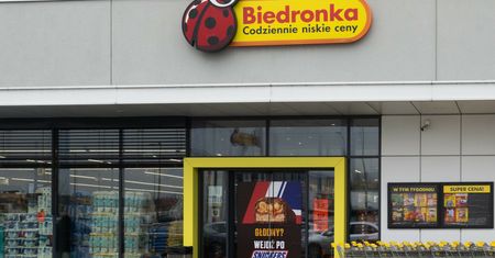 Biedronka szuka młodych. Ponad 5 tys. zł miesięcznie
