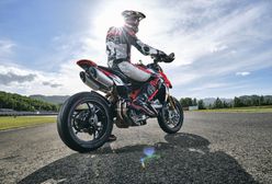Ducati Hypermotard 950 ze zmianami w silniku. Wersja SP ma nowe barwy